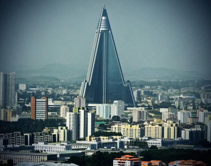 Ryugyong-Hotel-in-North-Korea.jpg